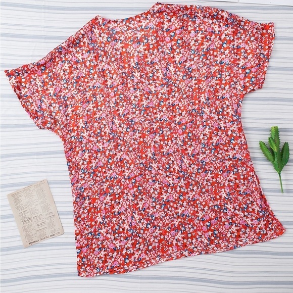 Harmonic Petals Floral V Neck Blouse - Picture 3 of 4